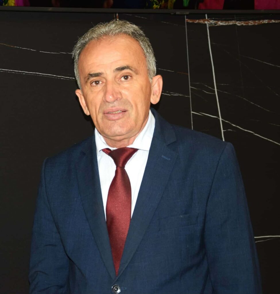 Nga Ferit Hoxha : LAHUTISTI SALI HAJDIN SALA – KRENARIA E BENDËS, SHEMBULL FRYMËZIMI PËR BREZAT